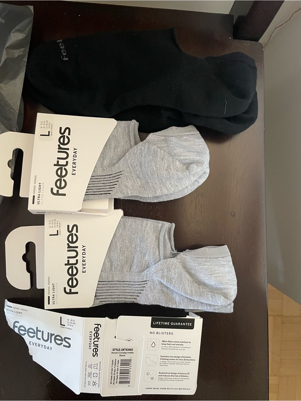 Feetures Everyday Men's No-Show Socks - Black & Light Gray (3-Pack)